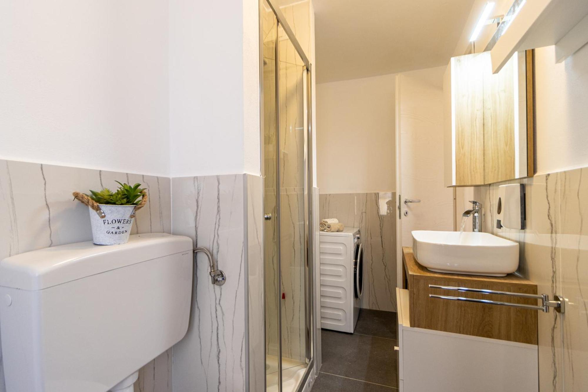 Golden Lake - Luxury Apartment ☆☆☆☆☆ - 100M From The Lake Baveno Exterior photo